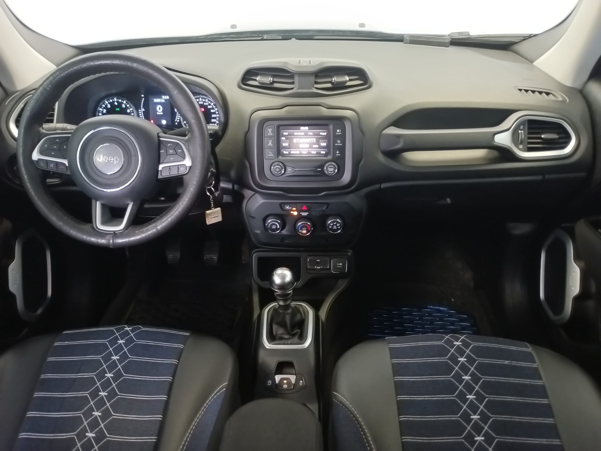 JEEP RENEGADE 18
